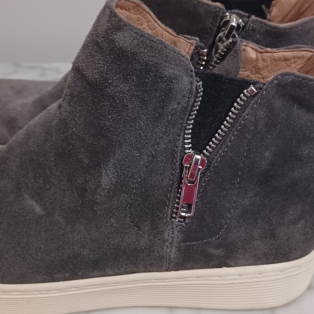 Sofft Brand Gray Ankle Sneakers size 7.5
